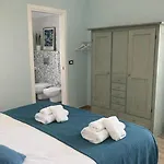 Affittacamere Meraki - Centre Private Bathroom 3*