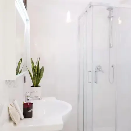 Meraki Guest house *