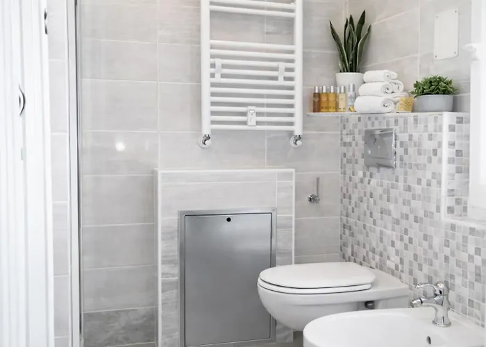ゲストハウス Meraki - Centre Private Bathroom ボローニャ